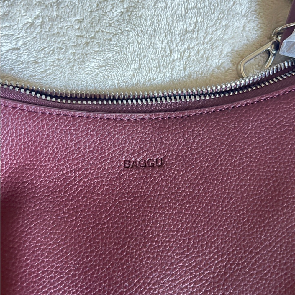 BAGGU Recyled Leather Shoulder Bag - Brand New - Picture 5 of 7